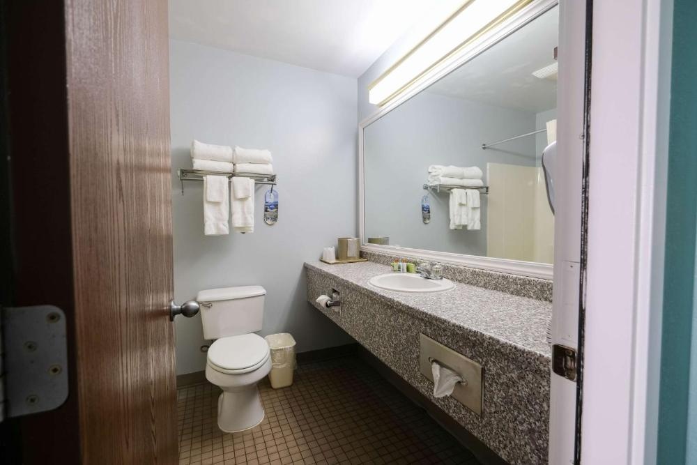 Fireside Inn, Ocean's Edge Image 11