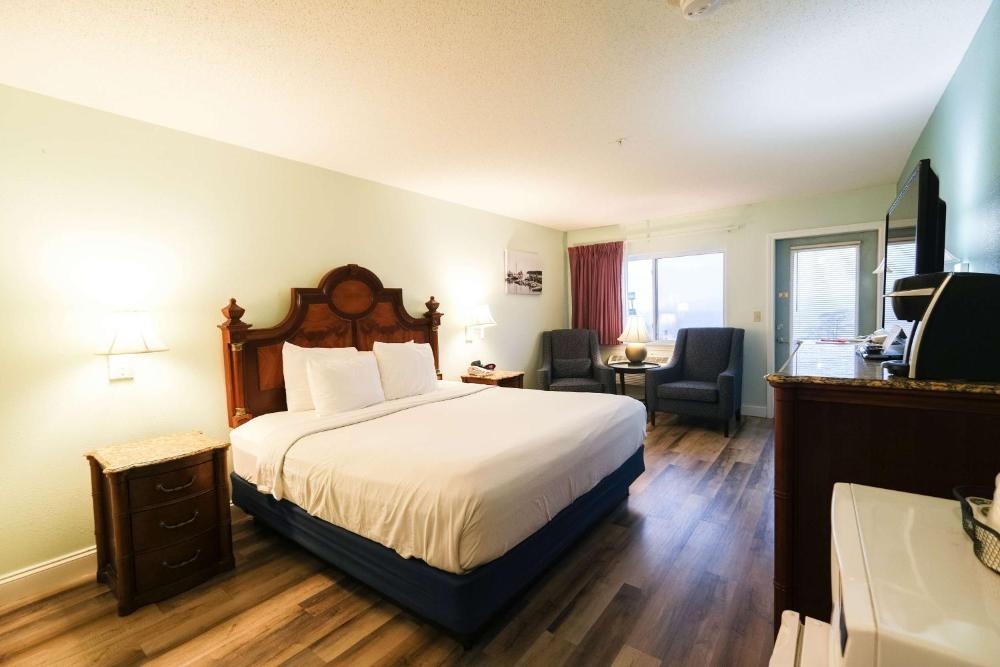 Fireside Inn, Ocean's Edge Image 18