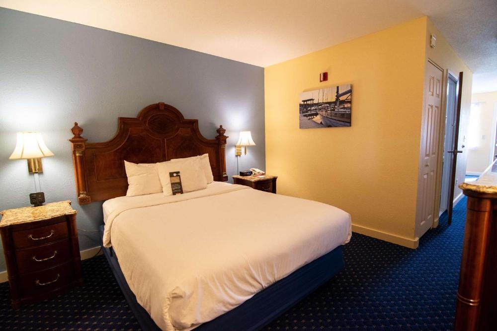 Fireside Inn, Ocean's Edge Image 28