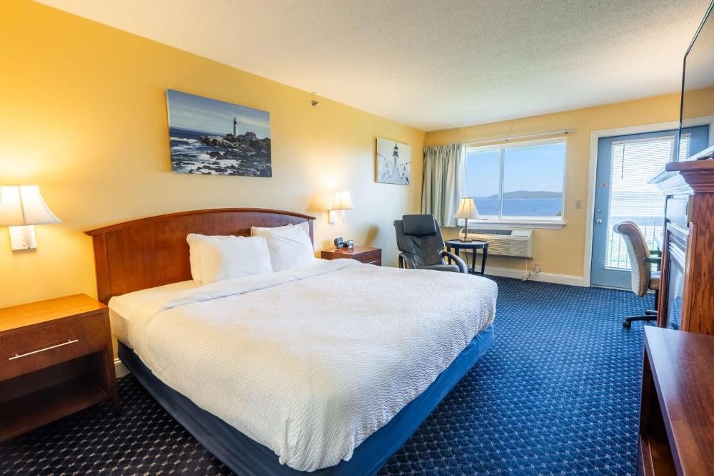 Fireside Inn, Ocean's Edge Image 34