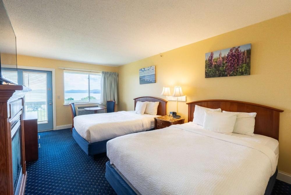 Fireside Inn, Ocean's Edge Image 41