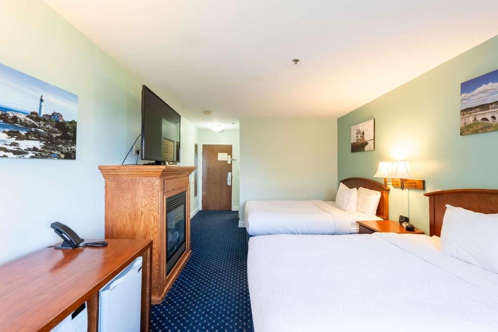 Fireside Inn, Ocean's Edge Image 47