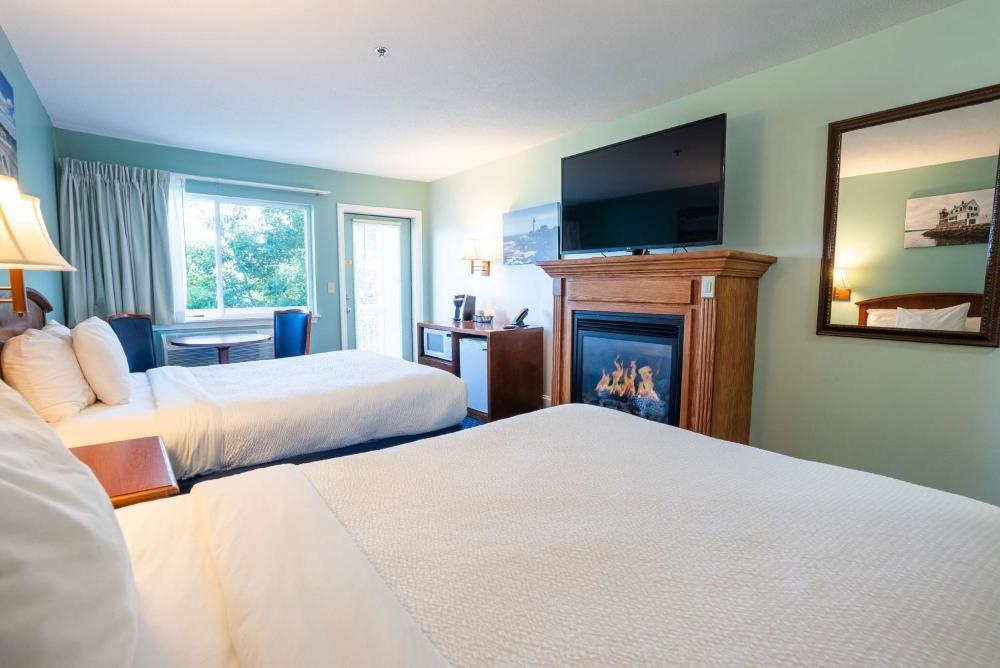 Fireside Inn, Ocean's Edge Image 48