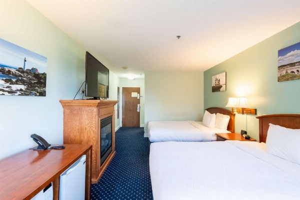Fireside Inn, Ocean's Edge image 47